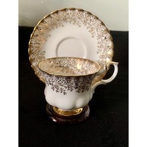 Royal Albert 4235 Gold & White Teacup & Saucer Bone China Gold Footed England